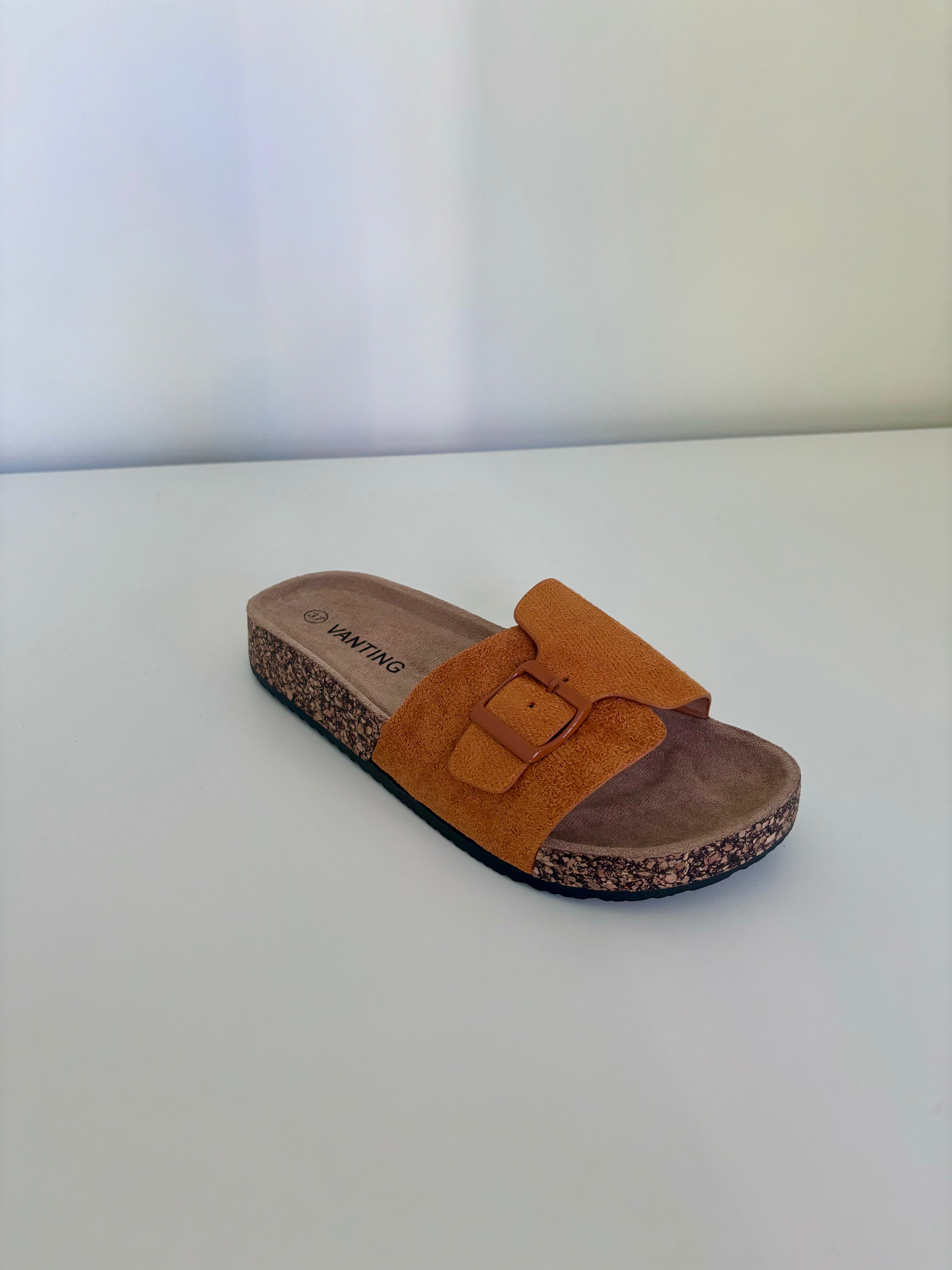 SANDAL 0008 - CAMEL